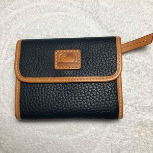 Dooney & Bourke Bags - Dooney and Bourke pebble grain wallet (small) Dooney & Bourke Bags - Dooney and Bourke pebble grain wallet (small)